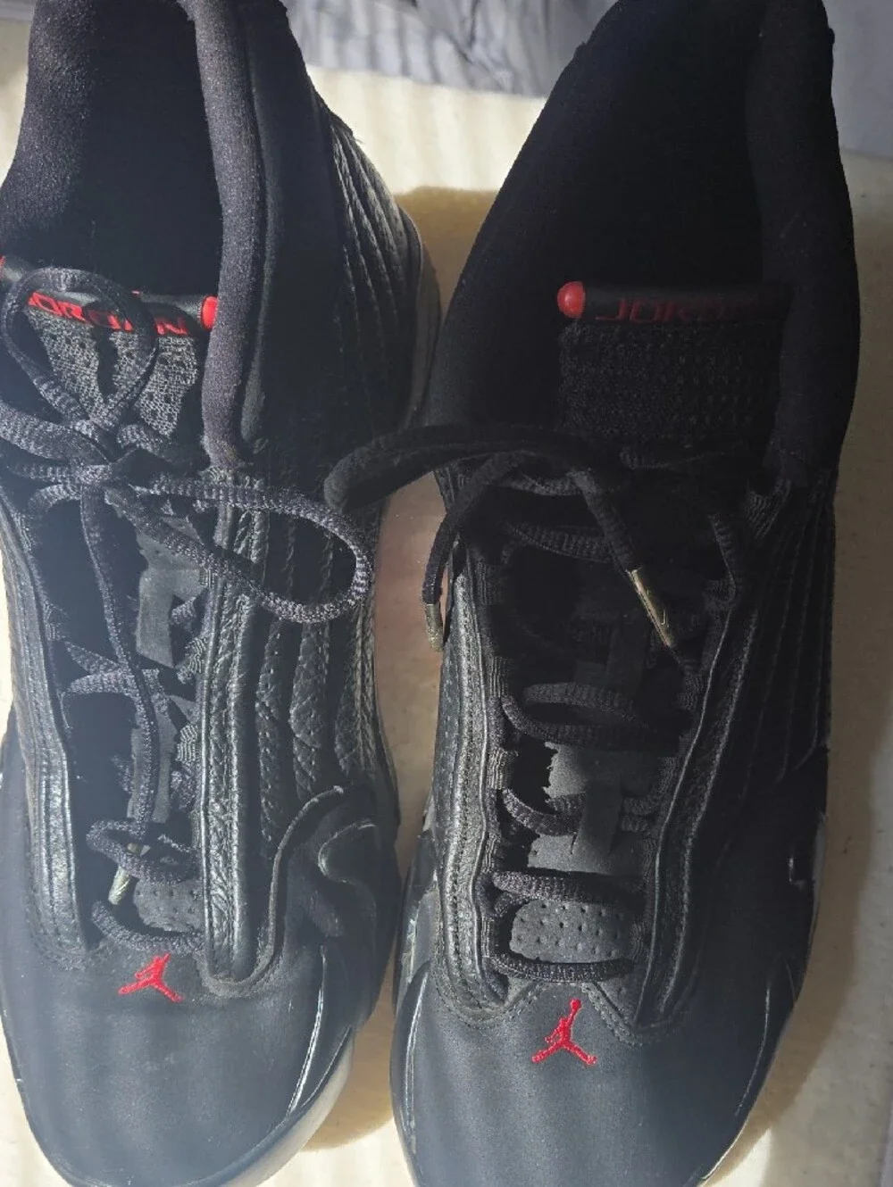 Jordan Men’s Black & Red Low-Top Basketball Sneakers